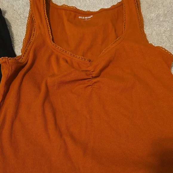 Old Navy Cinched Ribbed Knit Crop Tank Bundle - Picture 4 of 9